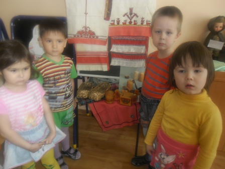 Экскурсия в чувашский мини музей детского сада.